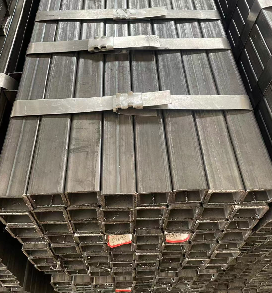 乌鲁木齐工业用梯子 镀锌管焊接梯子 铁梯子方管梯